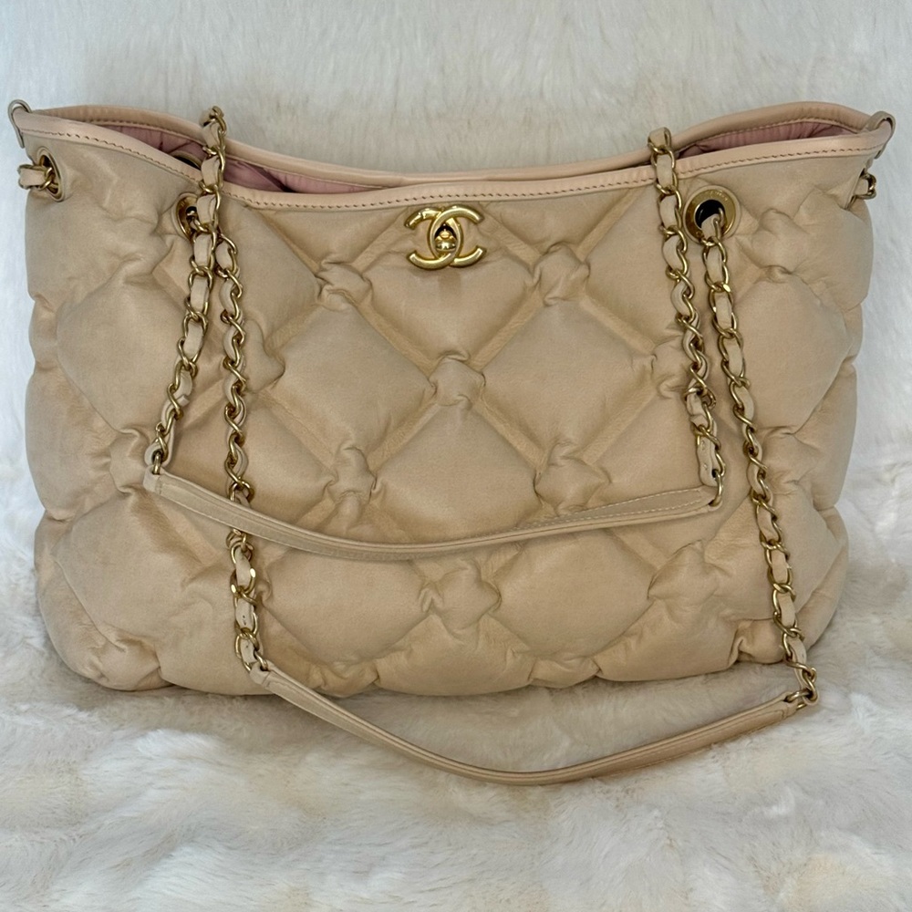 Chanel Elegant Beige Quilted Shoulder Bag with pouch
